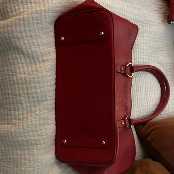 Elegant Red Leather Tote Bag - Picture 3 of 10